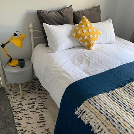 The Hideaway, Calm, Cozy, Dog Friendly Retreat Daire Cheltenham Dış mekan fotoğraf