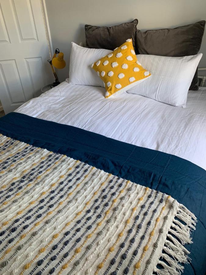 The Hideaway, Calm, Cozy, Dog Friendly Retreat Daire Cheltenham Dış mekan fotoğraf
